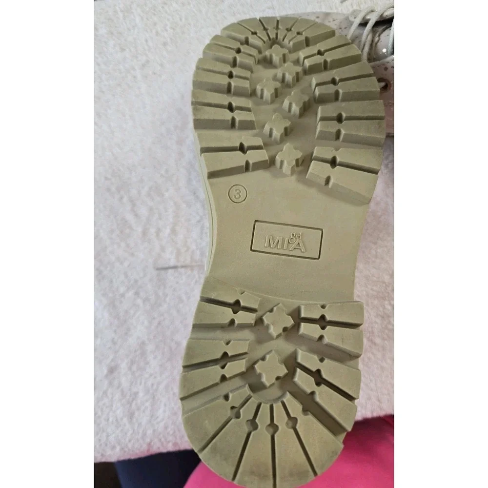 Mia Girls Boots 3M Tan Gold Flakes Tye Up
